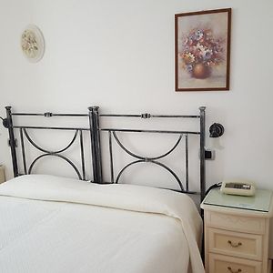 Economy King Room
