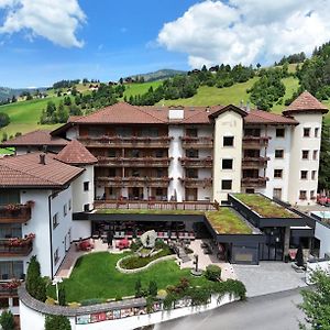 Almhof Hotel Call